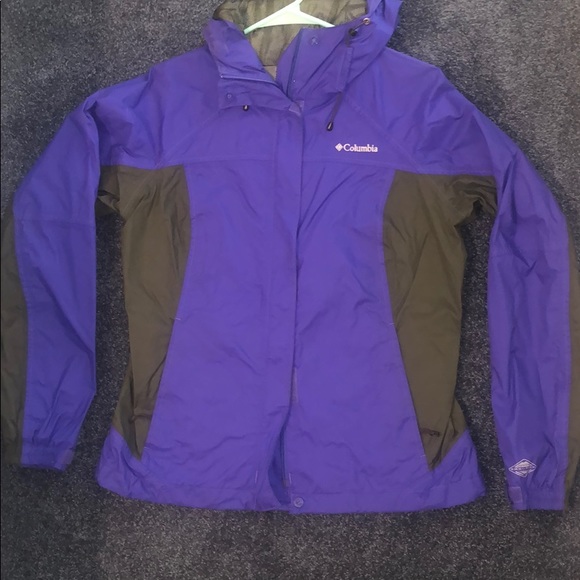 Columbia Jackets & Blazers - Practically brand new Columbia rain jacket